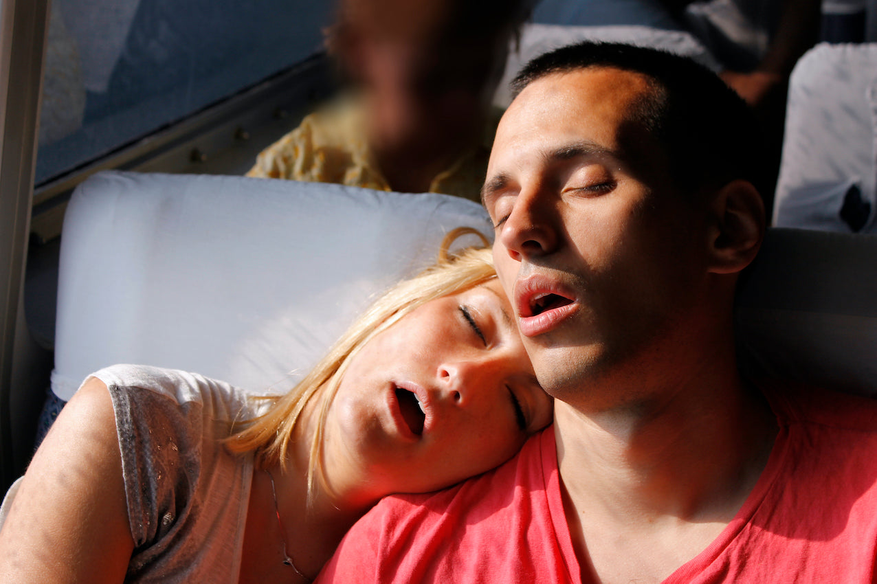 deepmarine collagen two people sleeping with their mouth open