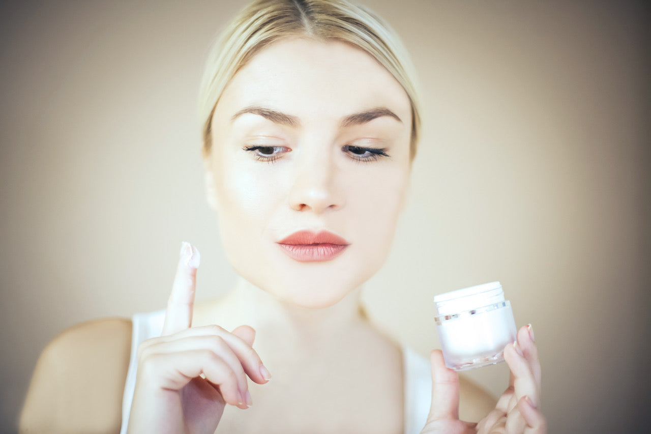 Collagen Benefits for Skin - Collagen Cream vs Collagen Supplement